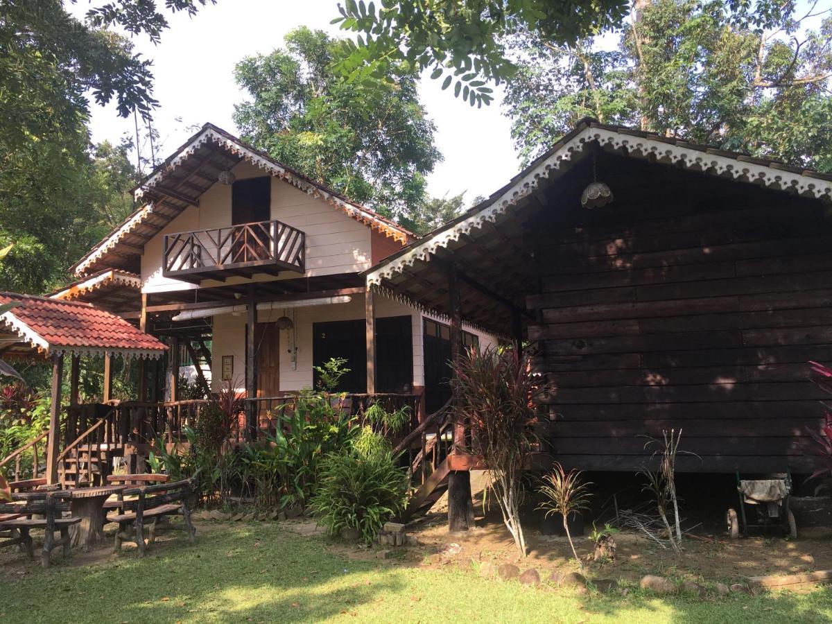 Rustic Chalet - Dahlia N Mawar At Sedim Vista Kulim Exteriér fotografie